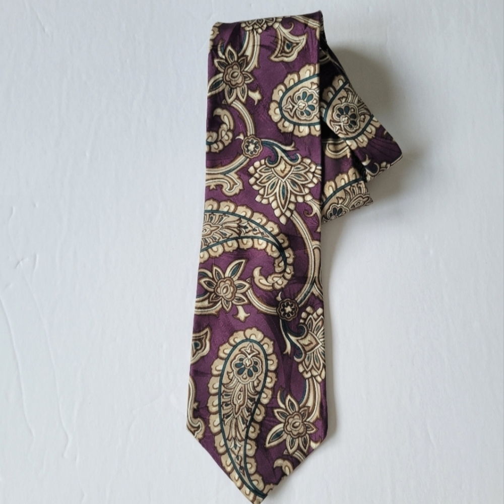 Christian Dior Vintage Floral Print Tie.